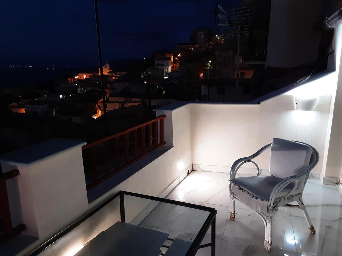 "Lo Studiolo" Apartment Pizzo  Exterior foto